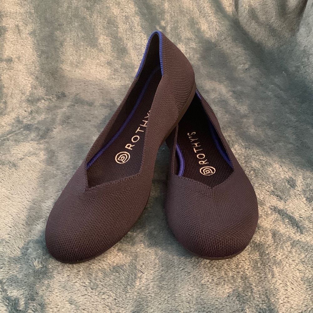Rothy’s navy blue round toe flat shoes 7